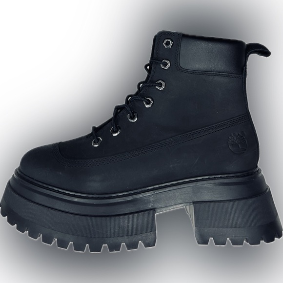 NWOB Timberland SZ 7.5 Sky 6 lace up lug boot, 2.5” heel, leather upper. - Picture 3 of 10